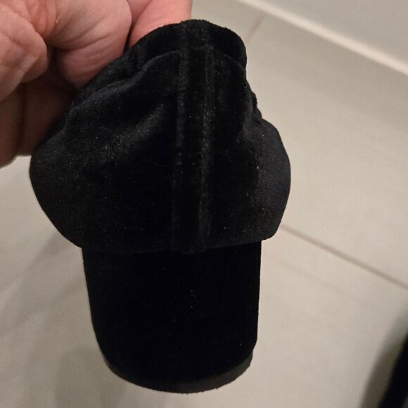 Jeffery Cambell round toed velvet shoes, worn once.  Size 8.5. - Picture 4 of 5